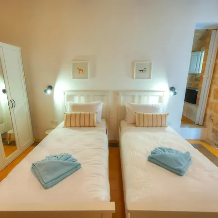 Charming 2bedroom Townhouse Center Kbut1-1 *