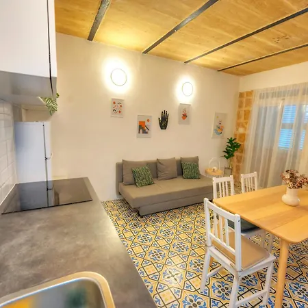 Charming 2bedroom Townhouse Center Kbut1-1